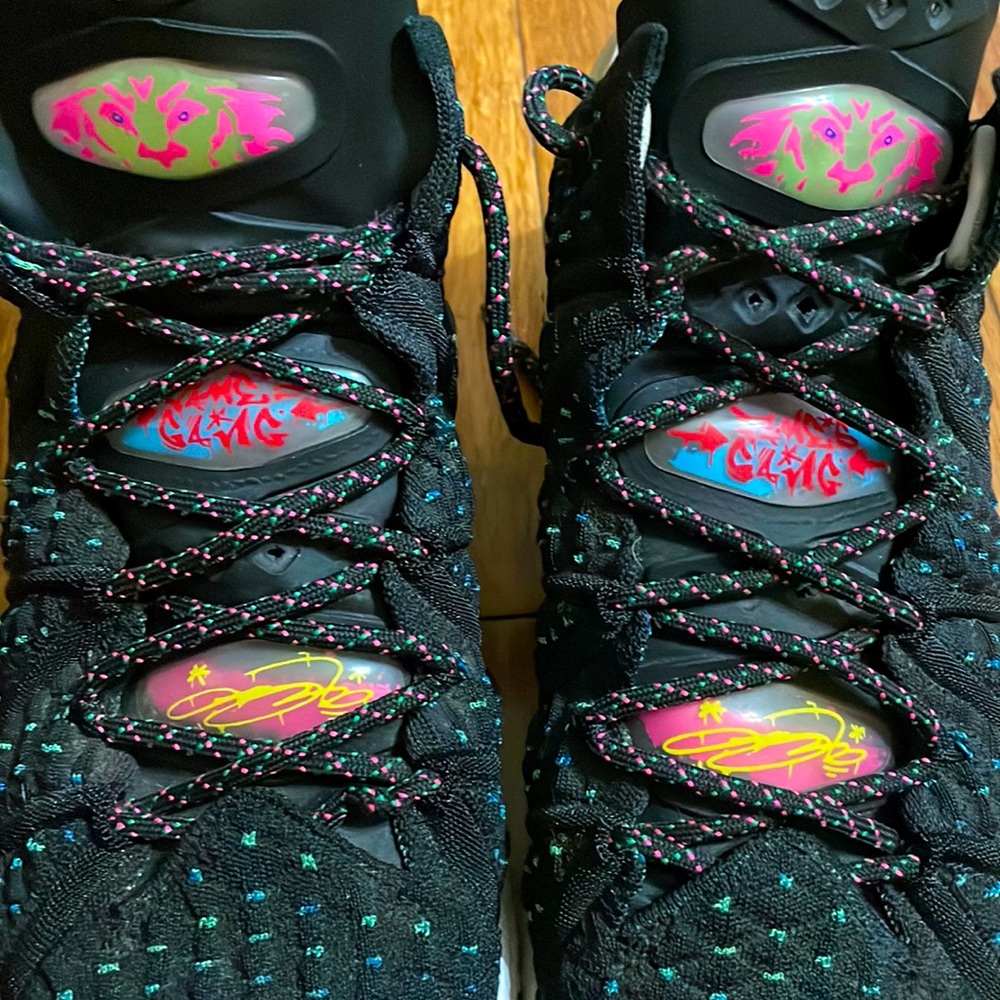 Nike LeBron 18 James Gang - Picture 10 of 10